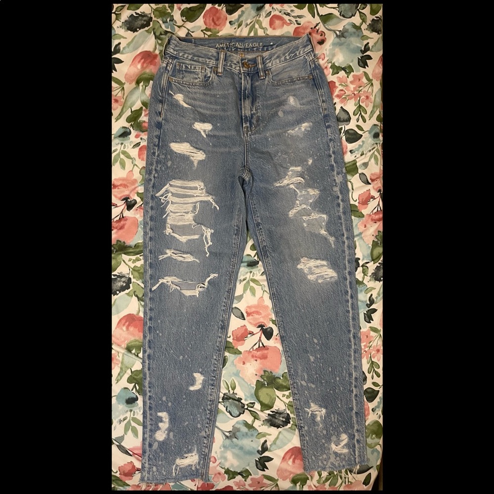 American Eagle Ripped Mom Jeans